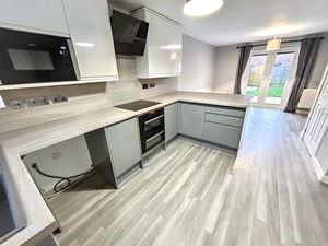 Kitchen- click for photo gallery